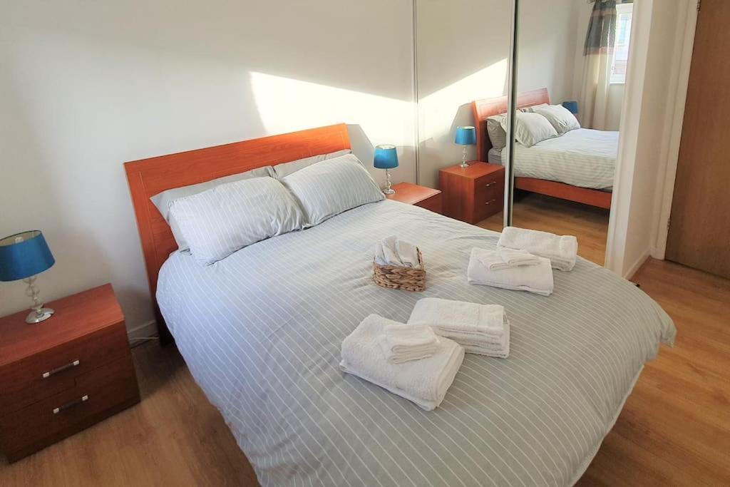 Modern One Bedroom Apt - City Centre & Freeparking Glasgow Kültér fotó